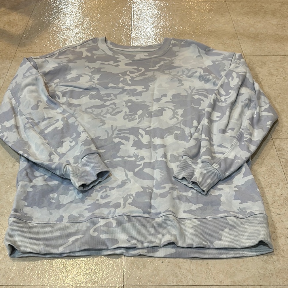 lululemon crewneck